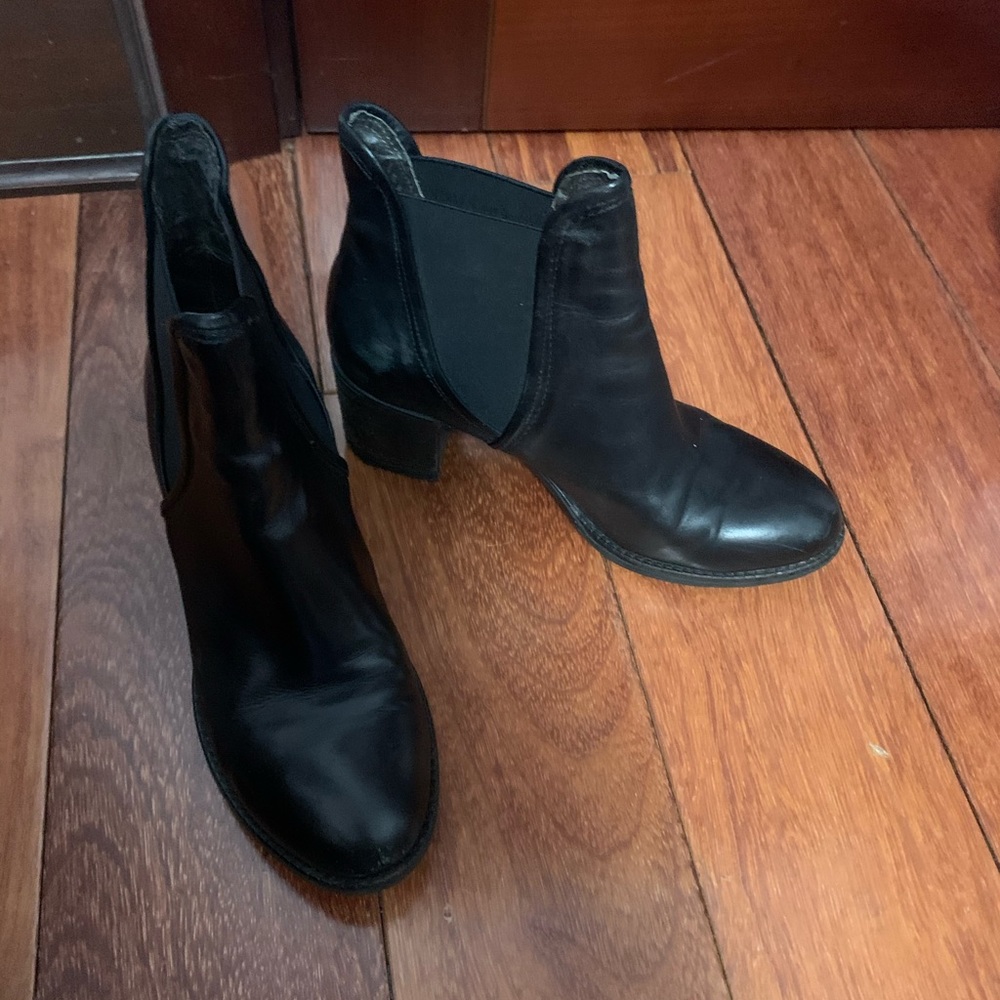 Women leather boots